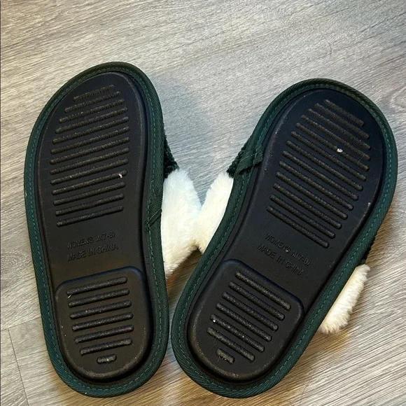 Green Bay Packers Women's Slippers - Green and White - Picture 3 of 6